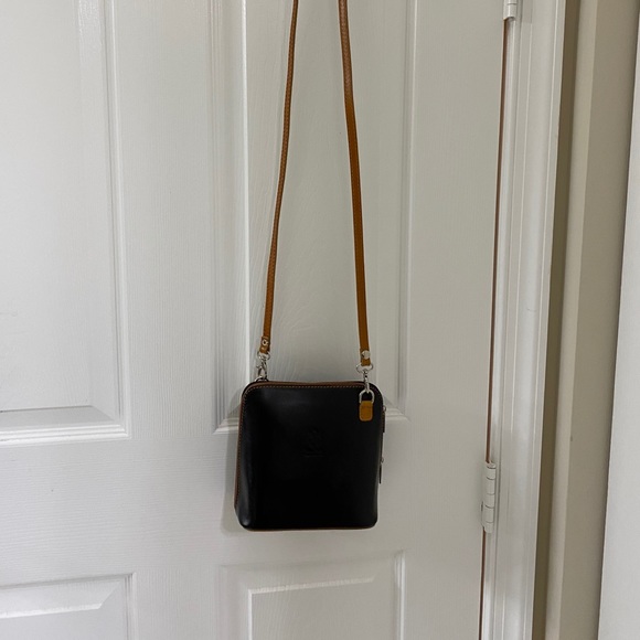 Leather crossbody pocketbook - Picture 1 of 1